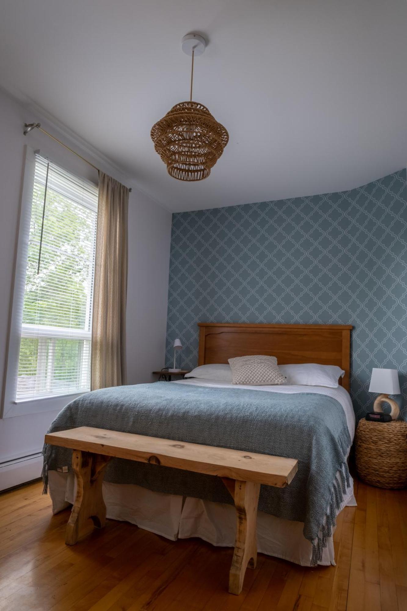 Au Coq Du Bonheur Bed and Breakfast Magog Buitenkant foto